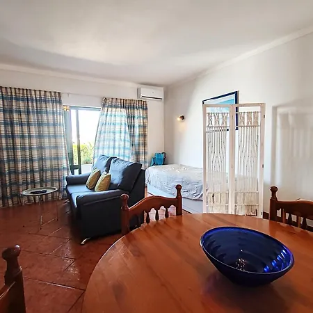 8 1 Figueirinhas - Casas & Papeis