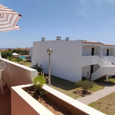 8 1 Figueirinhas - Casas & Papeis